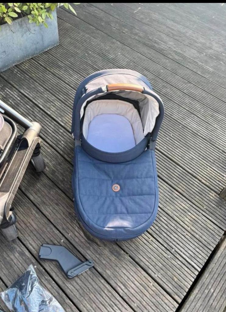 Mutsy I2 kinderwagen met reiswieg - Zo goed als nieuw, Kinderen en Baby's, Kinderwagens en Combinaties, Ophalen, Zo goed als nieuw
