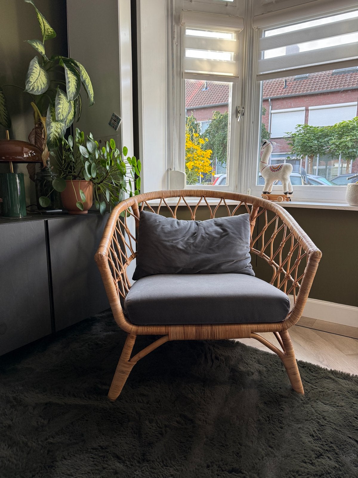 Rotan fauteuil met kussen. Ikea, Huis en Inrichting, Ophalen, Riet of Rotan, Zo goed als nieuw, Eén