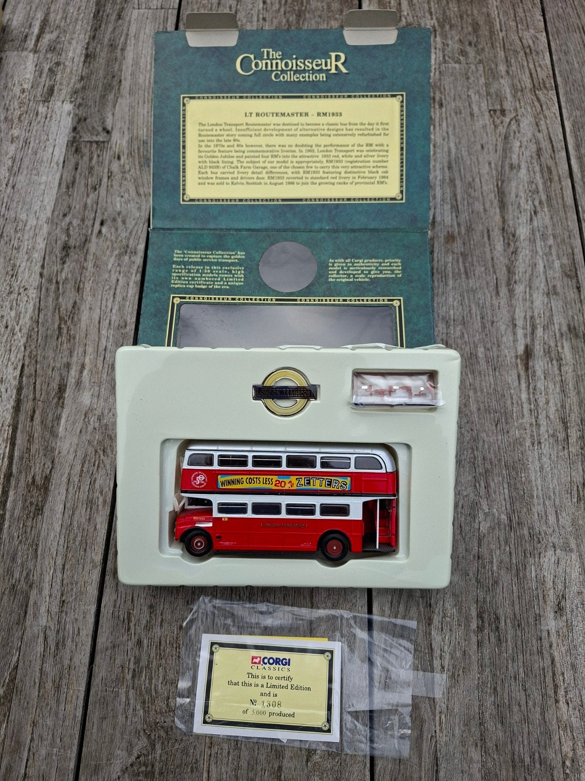 Corgi The Connoisseur Collection LT Routemaster RM1933, Ophalen of Verzenden, Nieuw, Groter dan 1:32, Overige merken