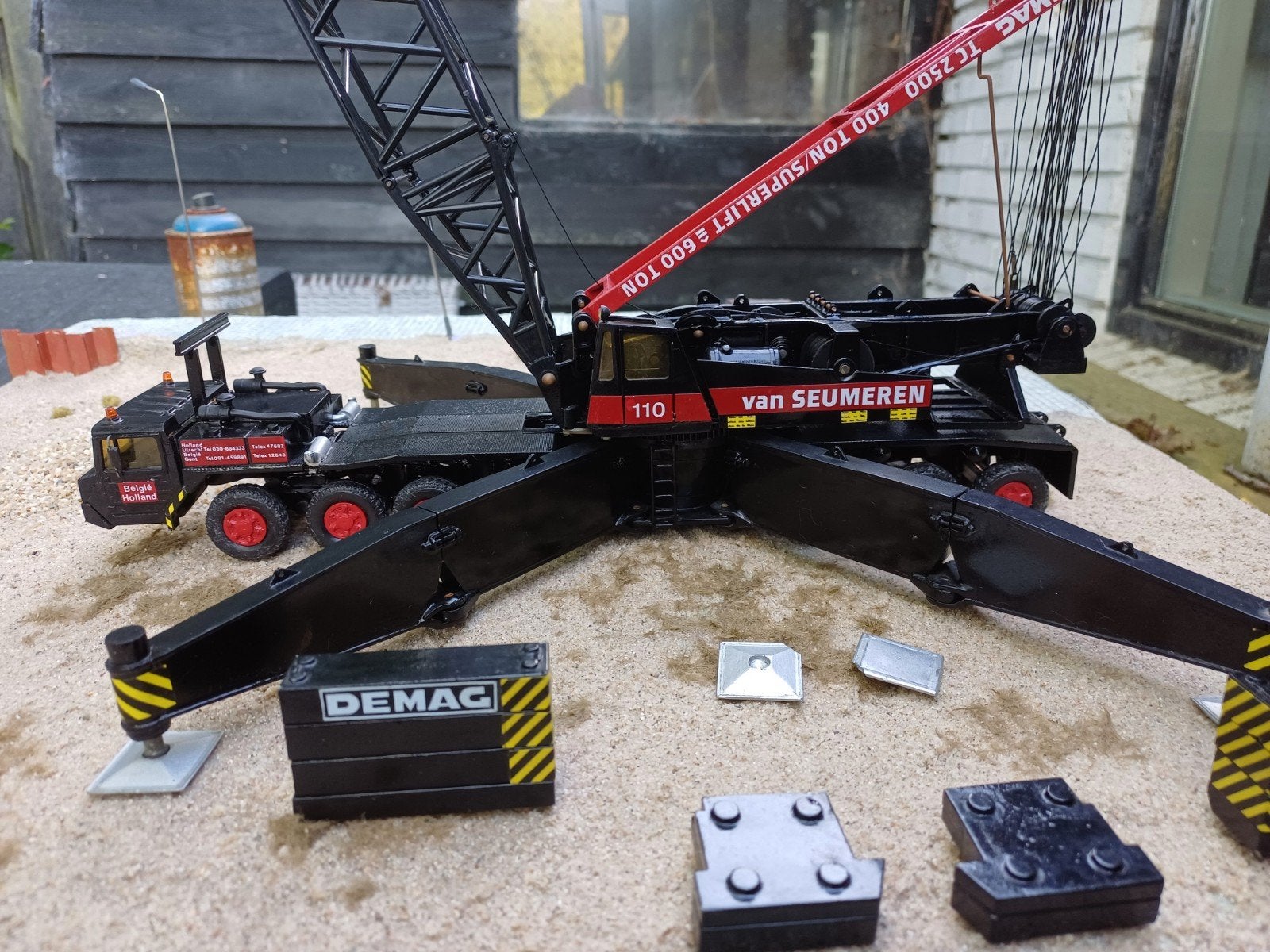 Zon model Holland Demag TC2500 van Seumeren, Hobby en Vrije tijd, Modelauto's | 1:50, Ophalen of Verzenden, Zo goed als nieuw