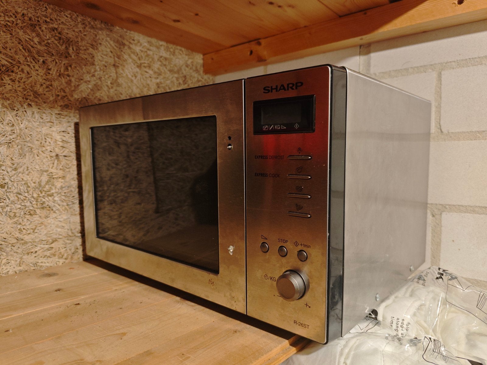 Gratis: Gebruikt Sharp R-26ST RVS Magnetron (mist draaiplate, Witgoed en Apparatuur, Ophalen, Gebruikt, Magnetron, Draaiplateau