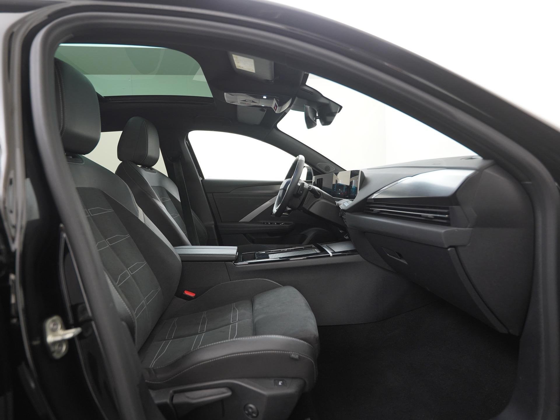 Opel Astra Sports Tourer 1.2 Turbo Hybrid GS | Panoramadak |, Auto's, Euro 6, 1199 cc, Zwart, Hybride Elektrisch/Benzine