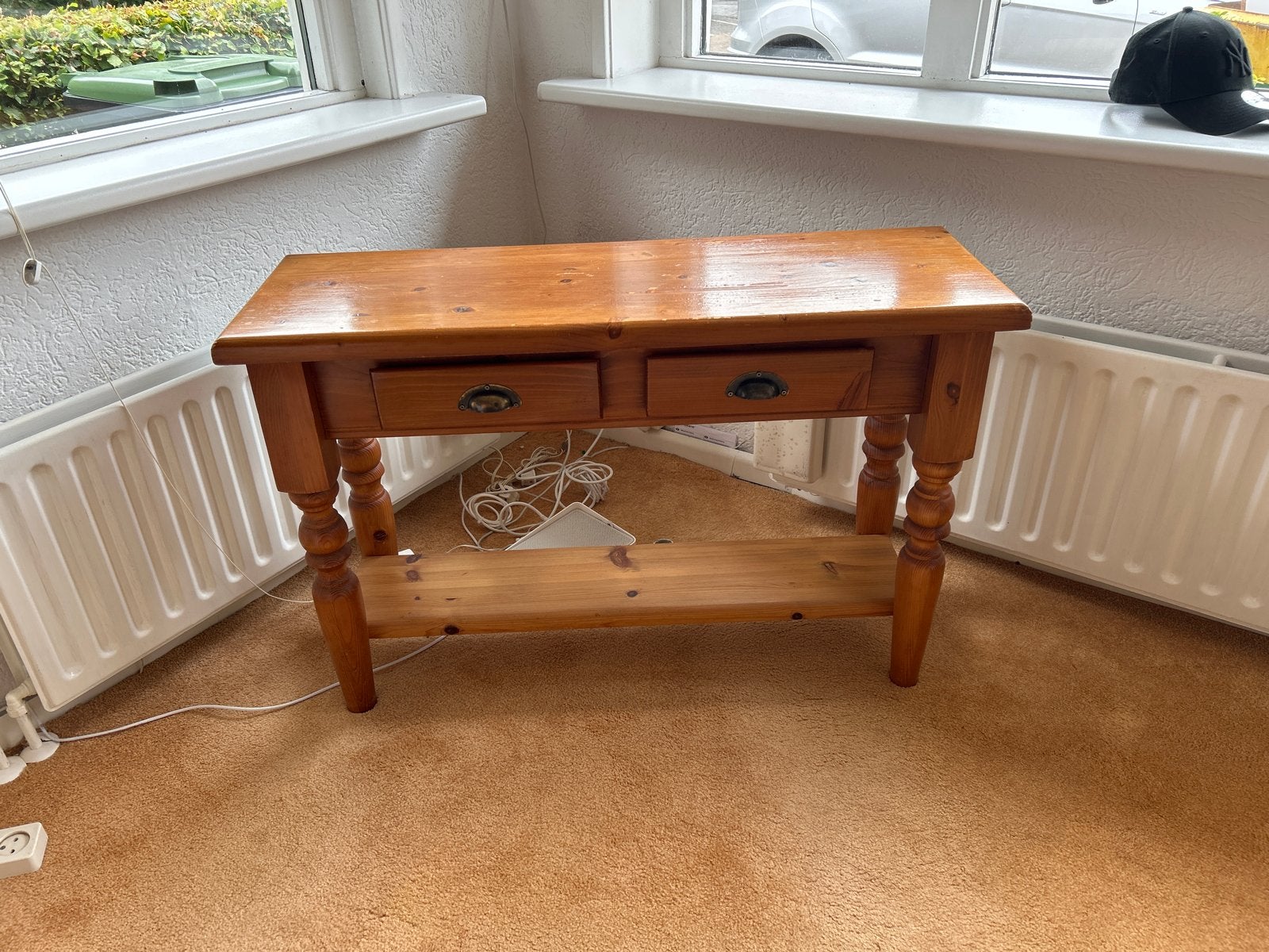 Houten sidetable met lades en plank, Ophalen, Gebruikt, 100 tot 150 cm, Tot twee personen