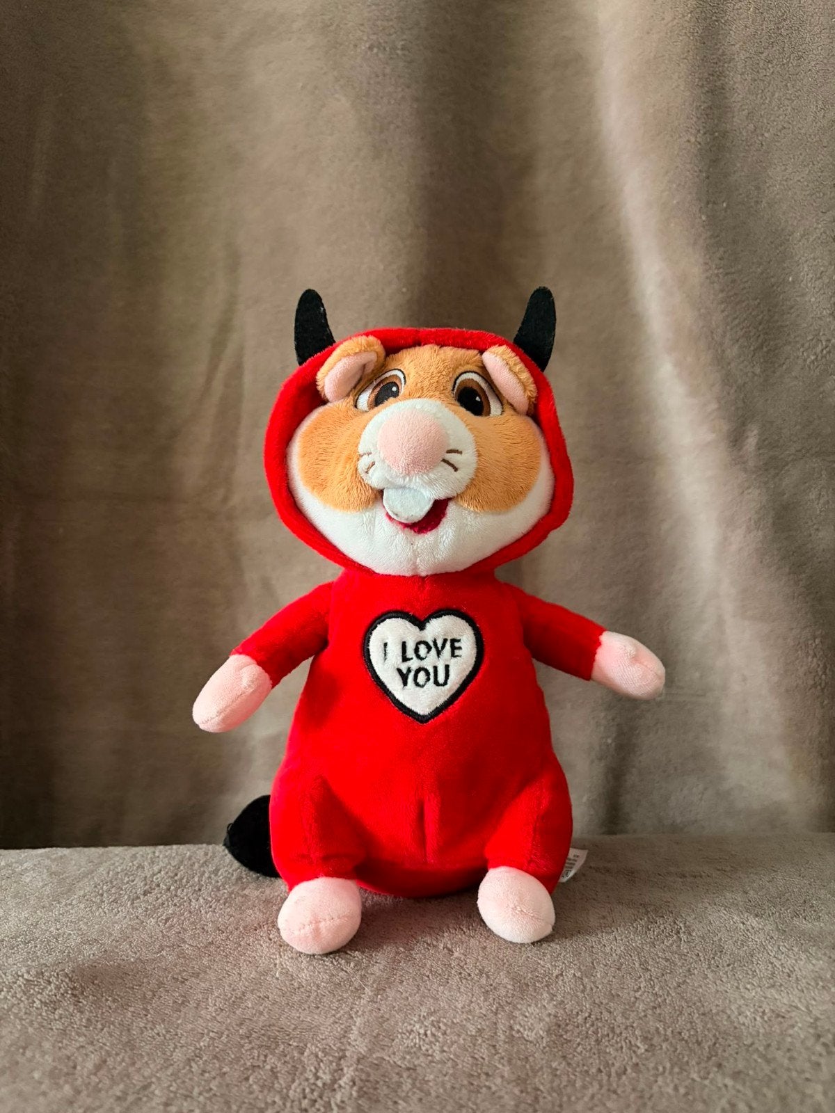 Albert Heijn Hamster Knuffel Duivel "I Love You", Hamster, Ophalen of Verzenden, Zo goed als nieuw, Met kleding of accessoire