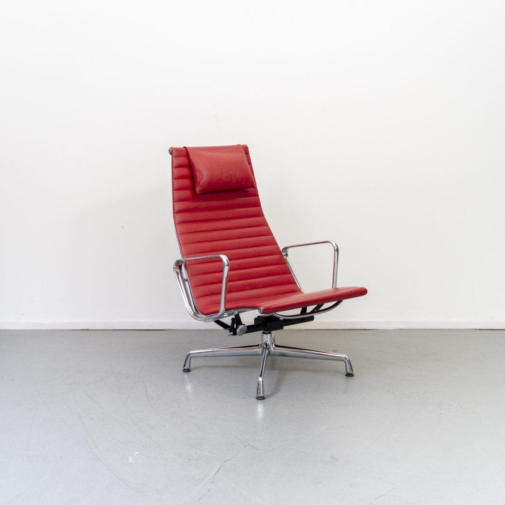 Vitra Eames EA 124 Fauteuil Rood Leer - Chroom, Niet ingevuld, Zo goed als nieuw, Niet ingevuld, Niet ingevuld