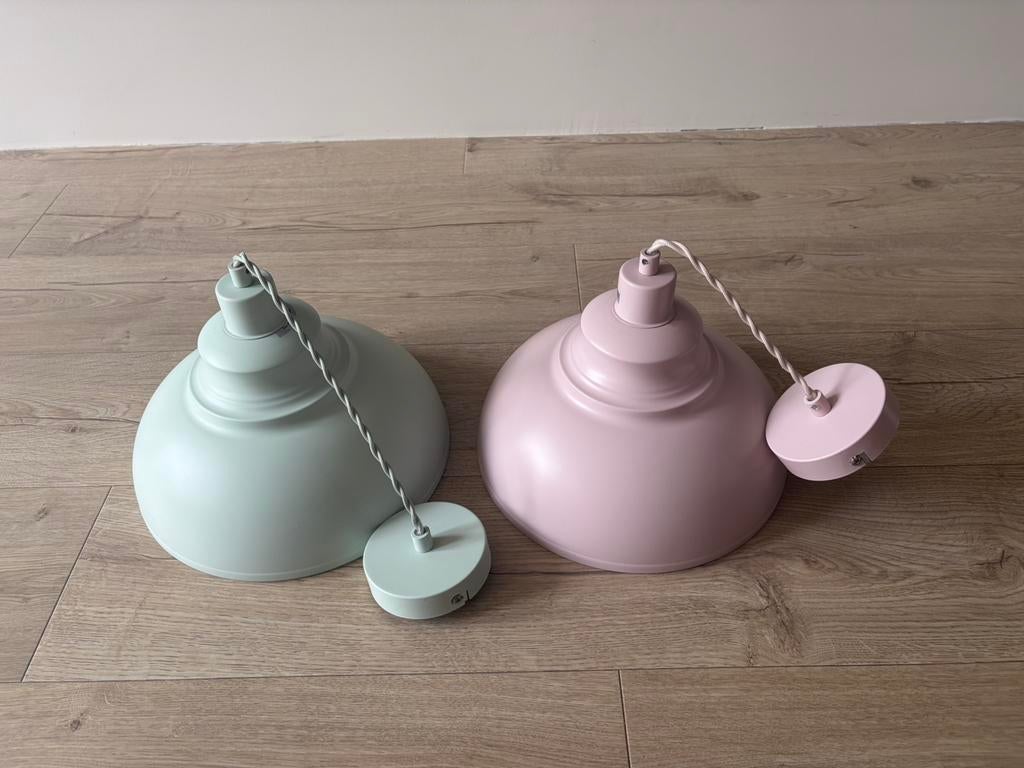 Twee plafondlampen, Huis en Inrichting, Lampen | Plafondlampen, Ophalen of Verzenden, Zo goed als nieuw, Metaal