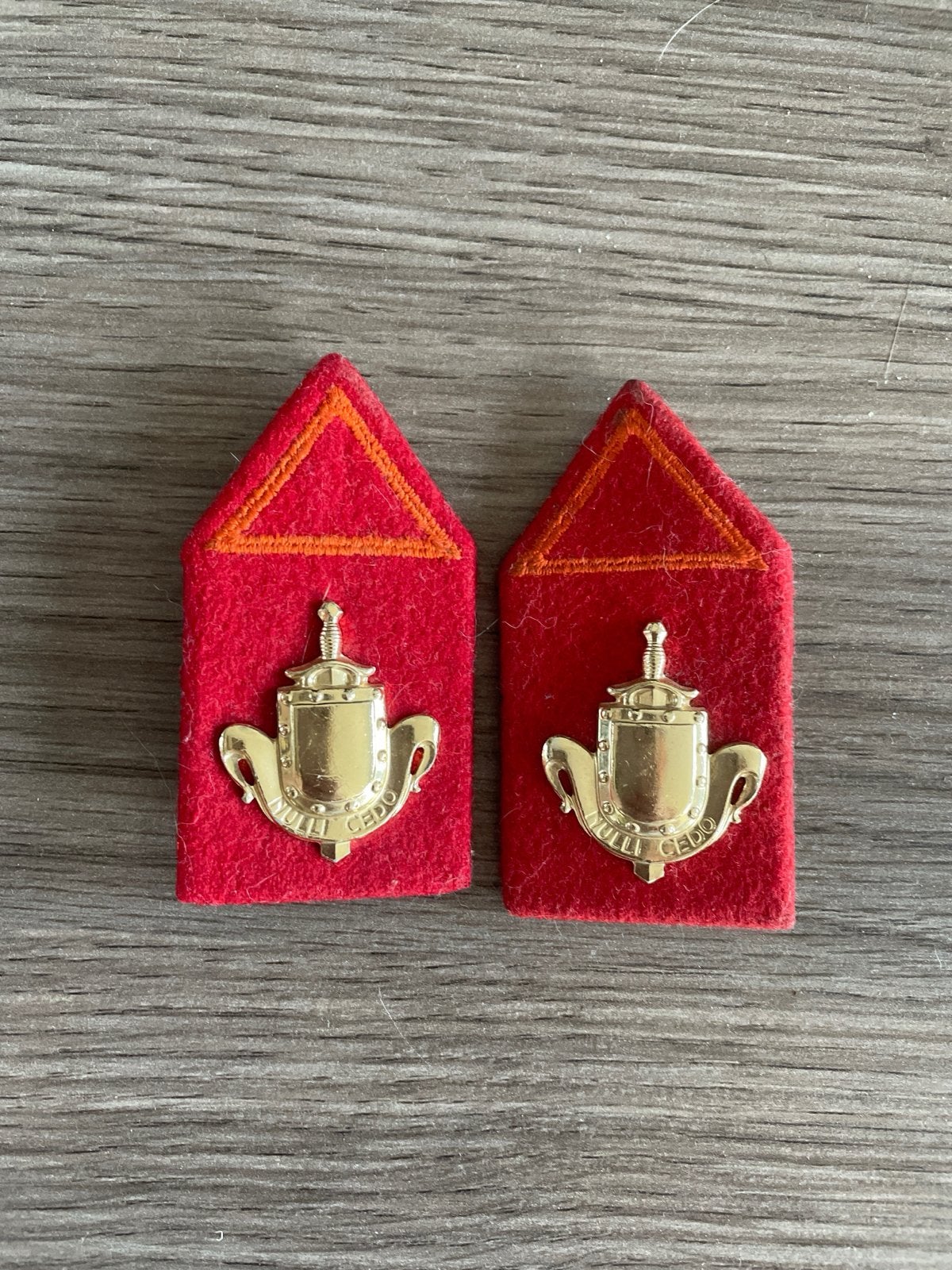 Militair embleem infanterie, Ophalen of Verzenden, Landmacht, Nederland, Embleem of Badge