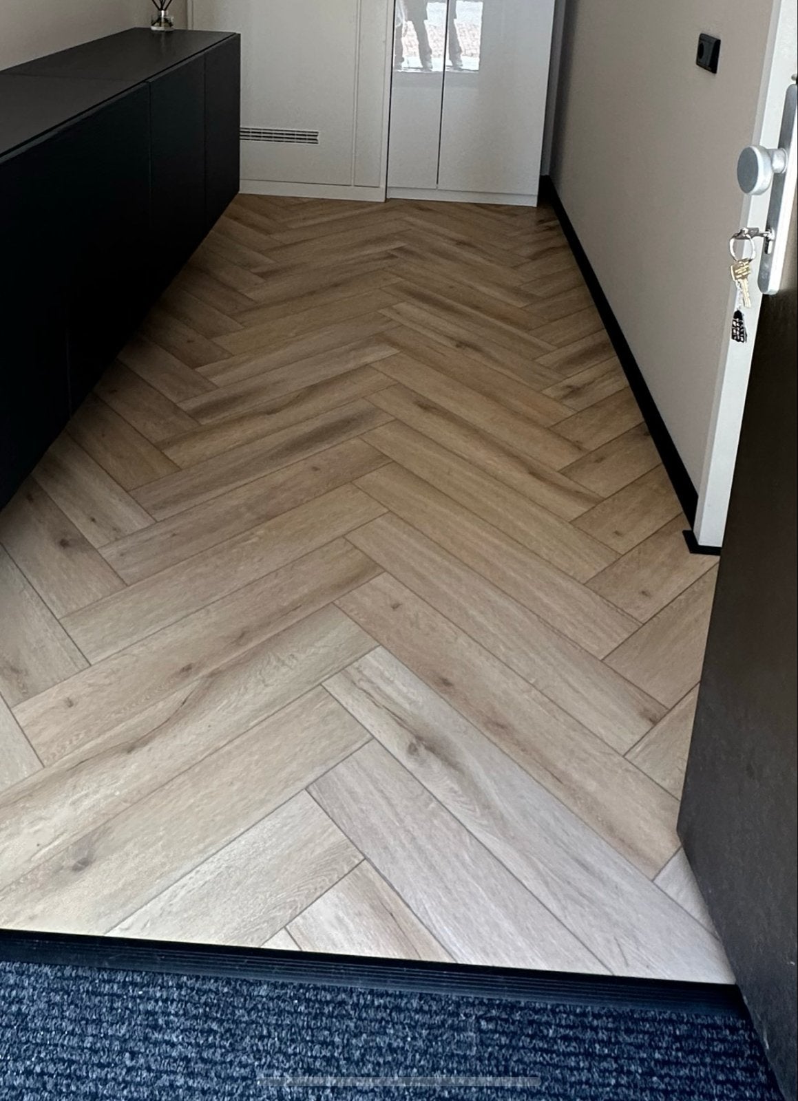Klusjesman vloerlegger visgraat laminaat legger, Gebruikt, Bruin, Ophalen of Verzenden, 10 tot 25 m²