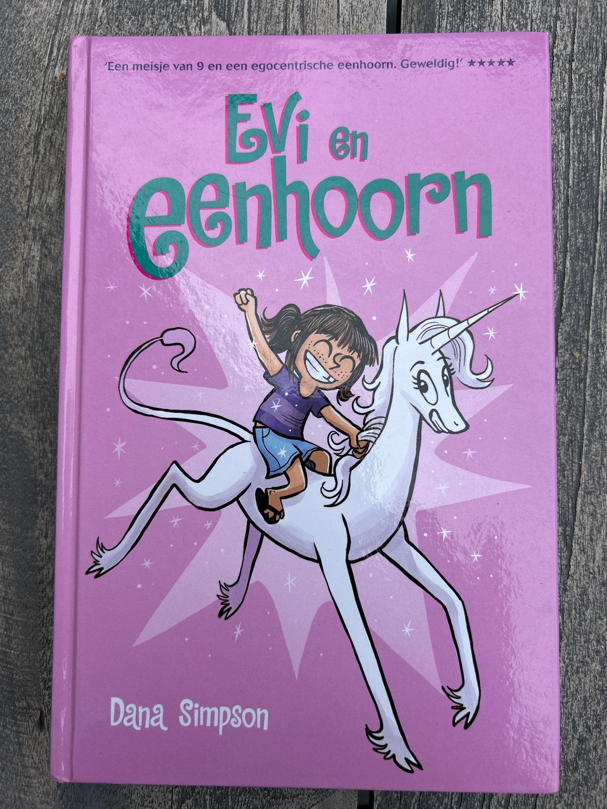 Evi en eenhoorn - Avontuurlijk kinderboek, Ophalen of Verzenden, Zo goed als nieuw, Fictie