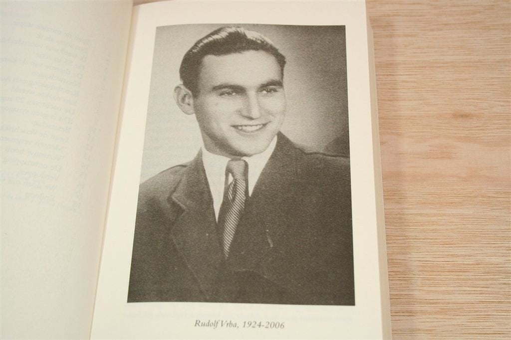Ik Ontsnapte uit Auschwitz — Vrba — Ontsnapping 1944, Ophalen of Verzenden, Tweede Wereldoorlog, Gelezen, Overige onderwerpen