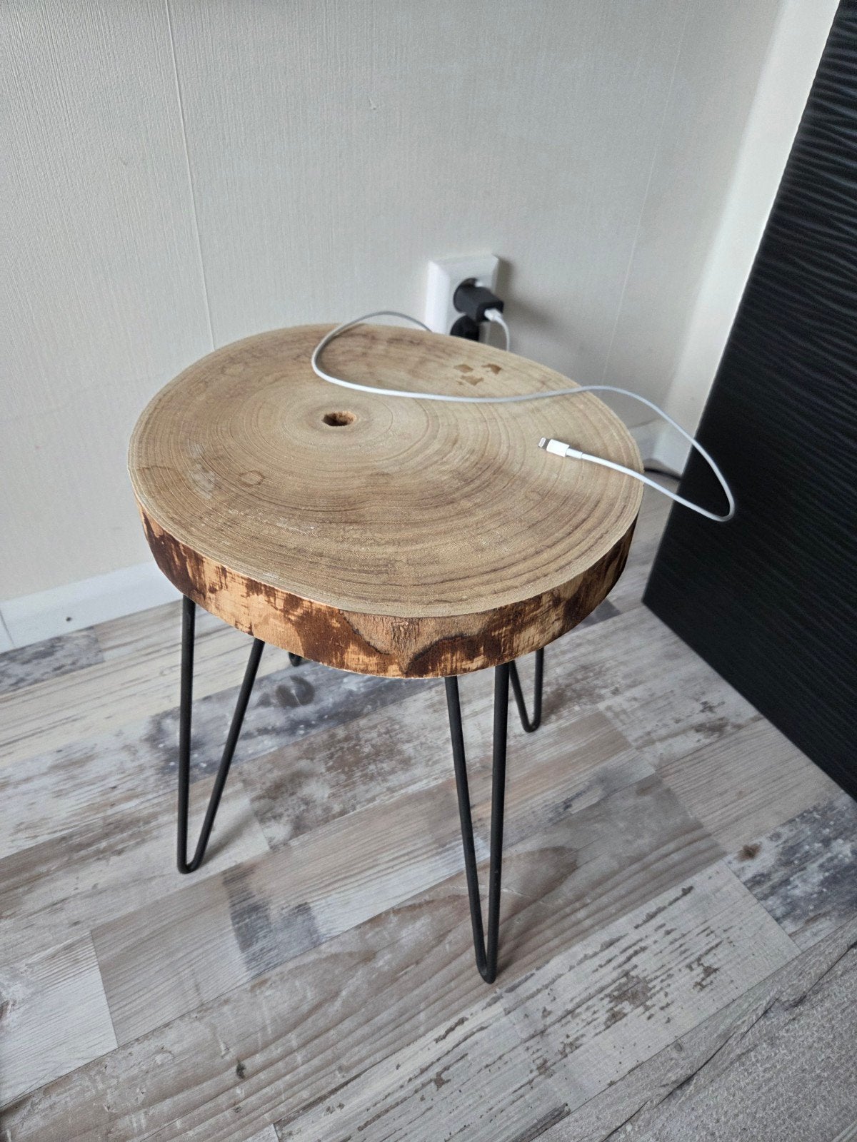 Boomstam bijzettafeltje met metalen pootjes - 35x30 cm, Ophalen, Rond, Minder dan 55 cm, Minder dan 45 cm