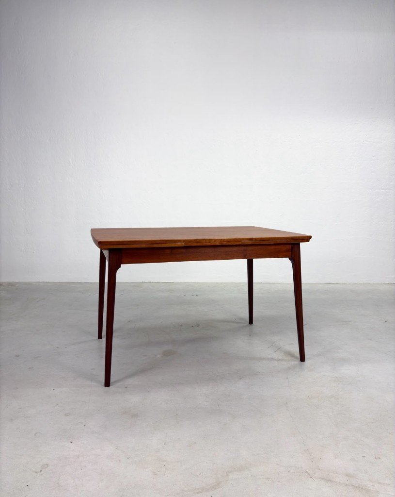 Uitschuifbare Mid-century Eettafel van AwA, Huis en Inrichting, Tafels | Eettafels, Ophalen, Mid-century, Vintage, Scandinavisch, Deens