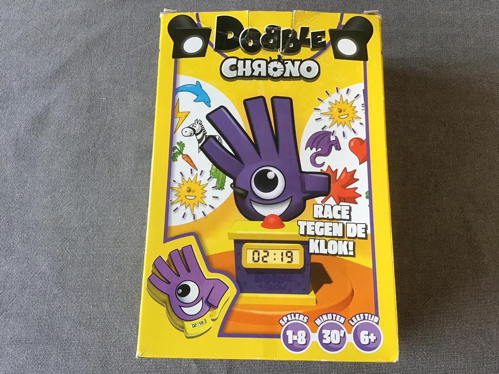 Dobble Chrono met elektronische timer., Hobby en Vrije tijd, Gezelschapsspellen | Bordspellen, Zo goed als nieuw, Ophalen of Verzenden