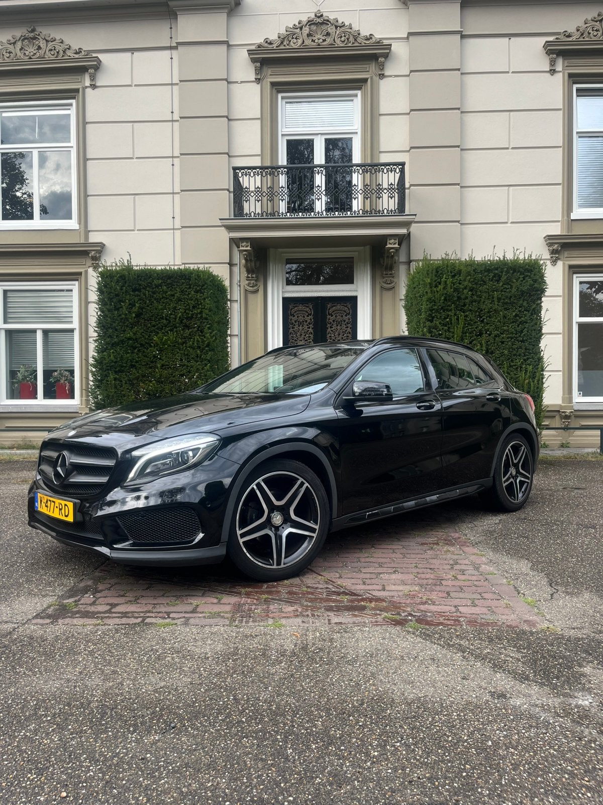 Mercedes-Benz GLA 200 Prestige Automaat Panoramadak AMGvelg, Zwart, 715 kg, Zwart, Particulier