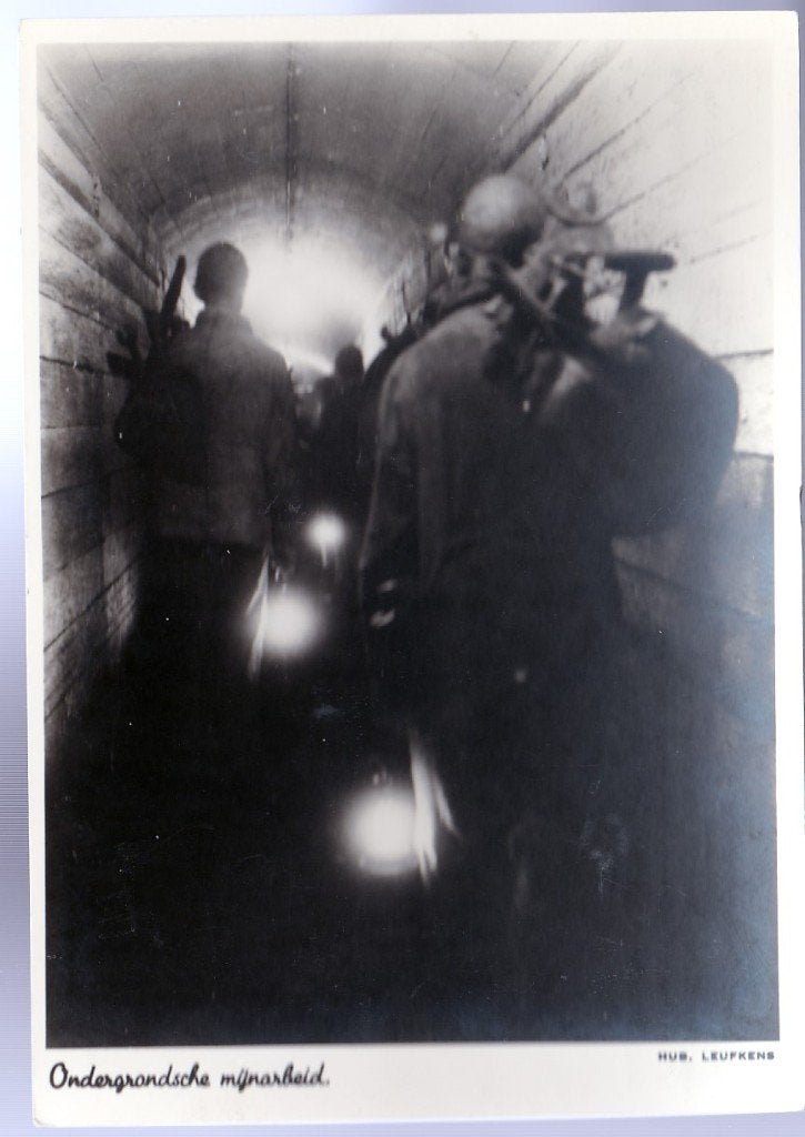 Ondergrondse Mijnarbeid Limburg Foto Hub Leufkens ca. 1947., Ophalen, 1940 tot 1960, Ongelopen, Limburg