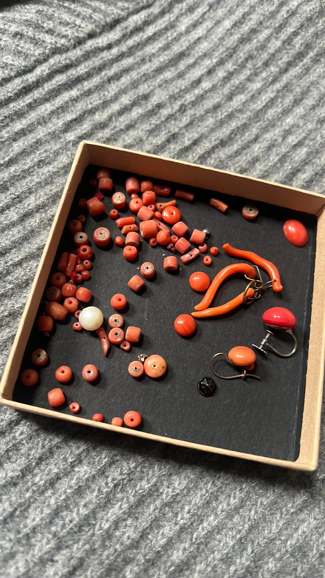 Koraal bloedkoralen kraaltjes, Hobby en Vrije tijd, Kralen en Sieraden maken, Ophalen of Verzenden, Gebruikt, Kraal