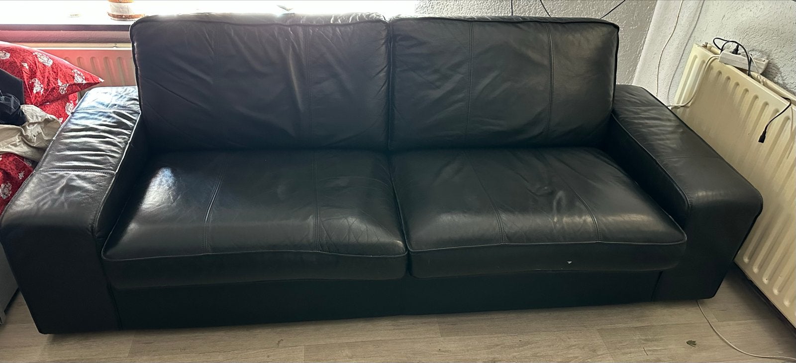 Leren bank van IKEA - Zwart, 228x90x65 cm, Huis en Inrichting, Banken | Bankstellen, Ophalen, Gebruikt, Driepersoons, Rechte bank