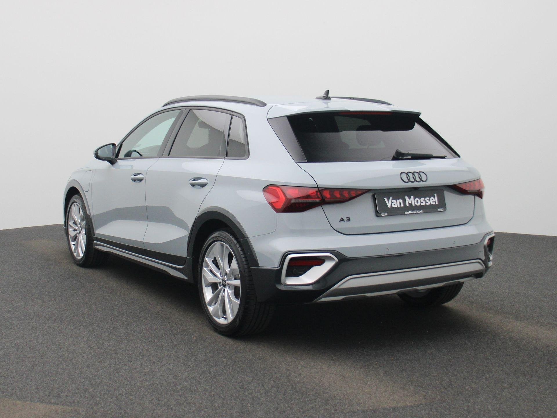 Audi A3 allstreet 40 TFSI e Advanced edition | Automaat | na, Auto's, 12 maanden, Stof, 4 cilinders, 150 min