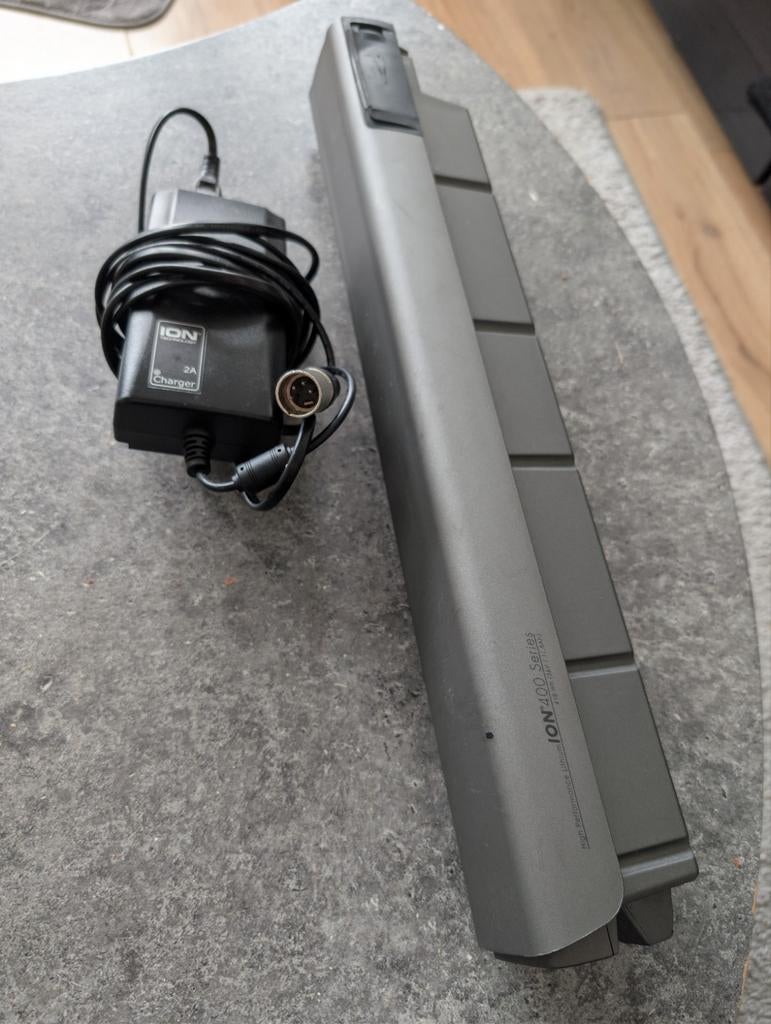 Acculader voor Sparta R10ti, Ophalen of Verzenden, Gebruikt