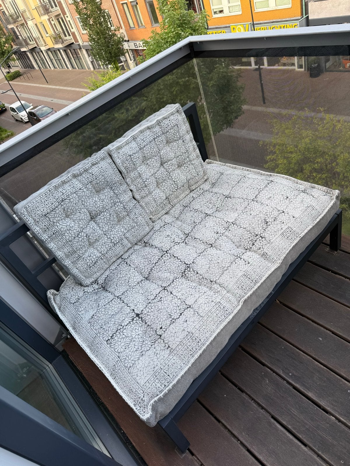 Comfortabele balkonbank met kussens, Ophalen, Gebruikt, Metaal