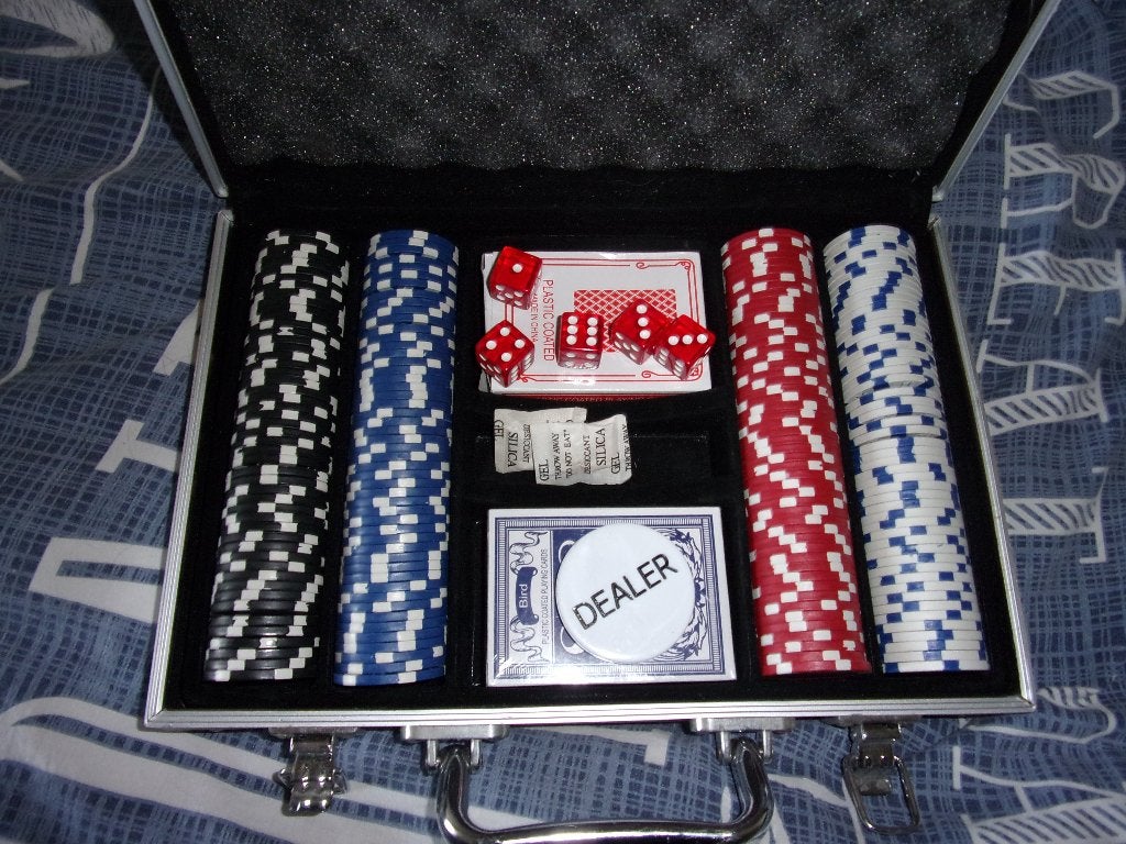 pokerkoffer, Drie of vier spelers, Ophalen, Zo goed als nieuw