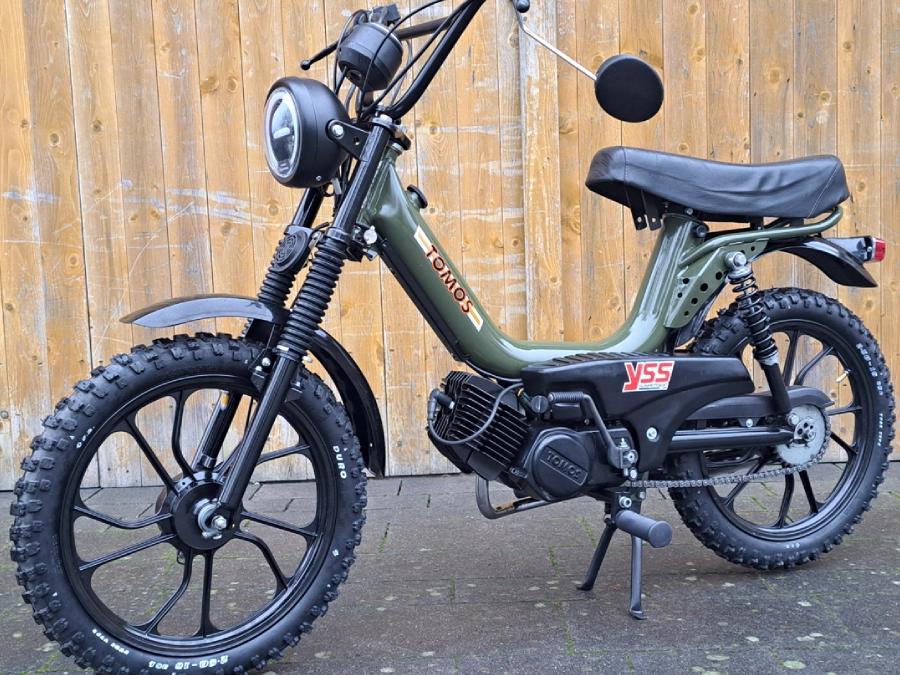 GEZOCHT TOMOS VELGEN MET CROSS BANDEN EROP, Ophalen