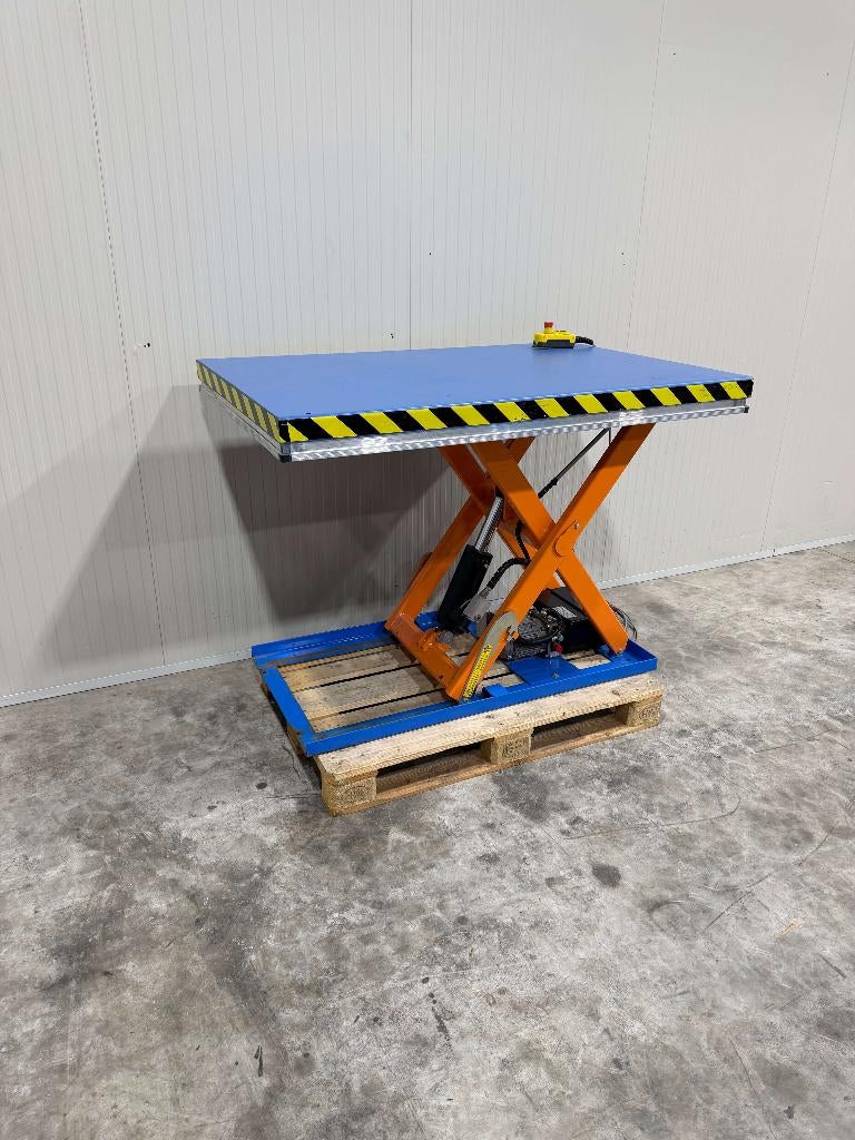 Heftafel Transylift cap. 1000 KG afm.1400 x 950 mm 3 stuks!, Ophalen, Gebruikt, Transylift, Transylift