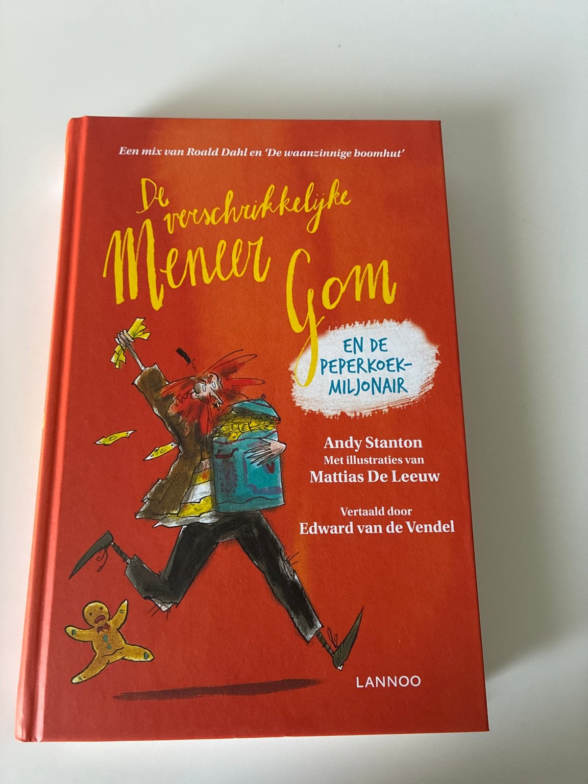 De verschrikkelijke Meneer Gom en de peperkoekmiljonair, Boeken, Ophalen of Verzenden, Zo goed als nieuw, Fictie algemeen