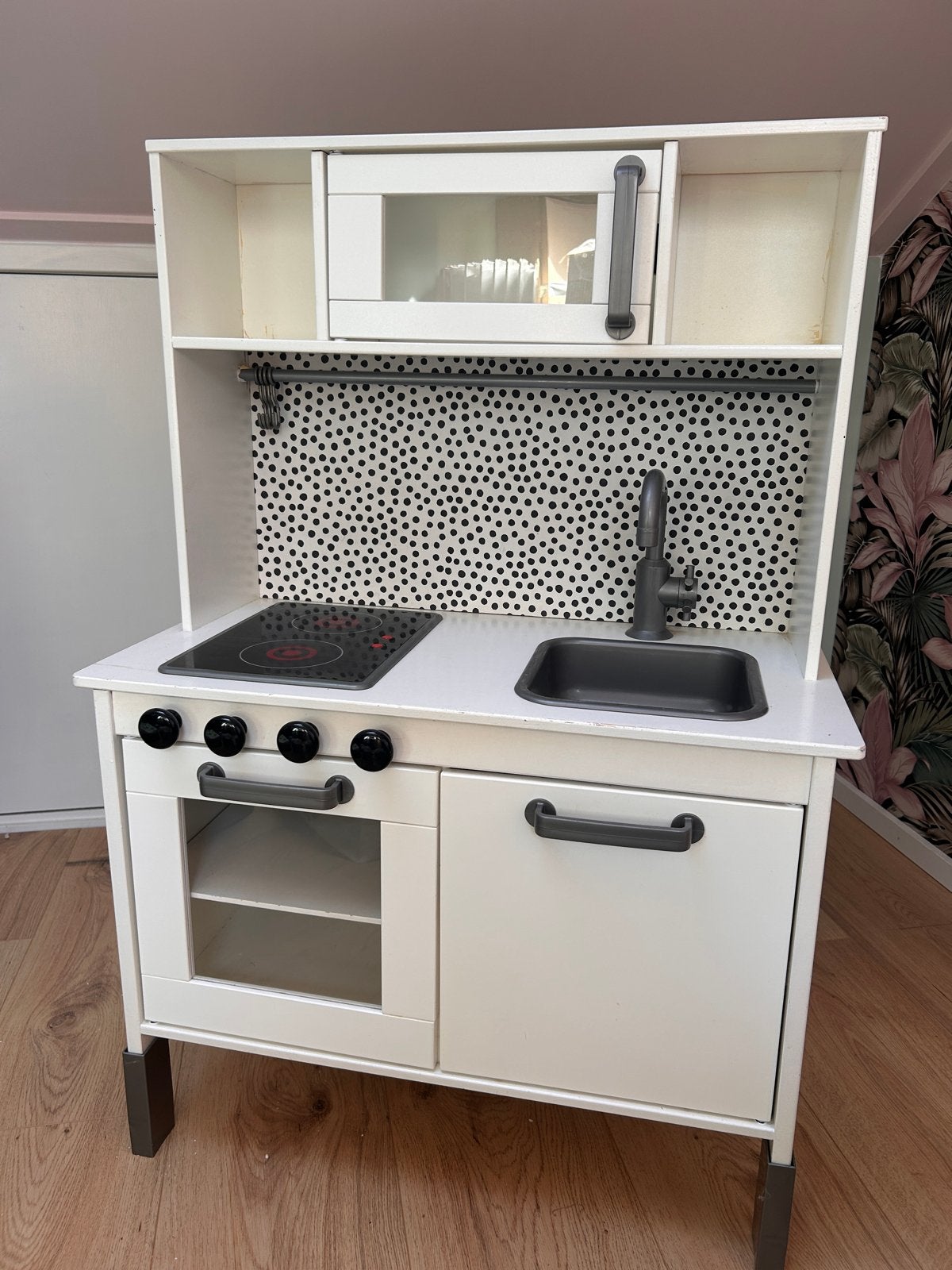 IKEA Duktig Speelkeuken met magnetron en kookplaat, Kinderen en Baby's, Ophalen, Gebruikt, Hout, Speelkeuken