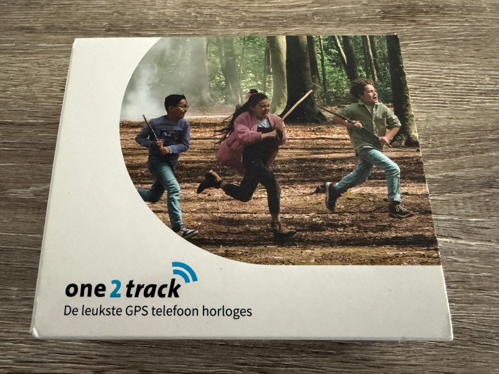 One2track GPS Kinderhorloge (Zwart) - Met Oplader & Doos, Ophalen of Verzenden, Zo goed als nieuw, Zwart, Jongen of Meisje