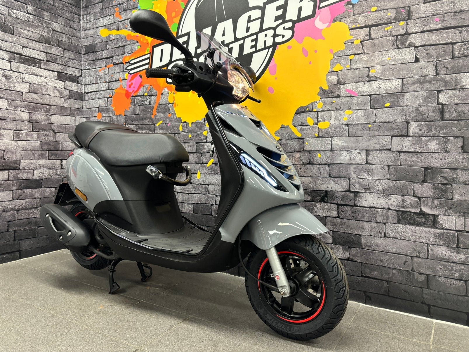 Piaggio Zip iget SP look bromscooter 45km 2023, Ophalen, Italie, Gebruikt, Info@piaggio.com