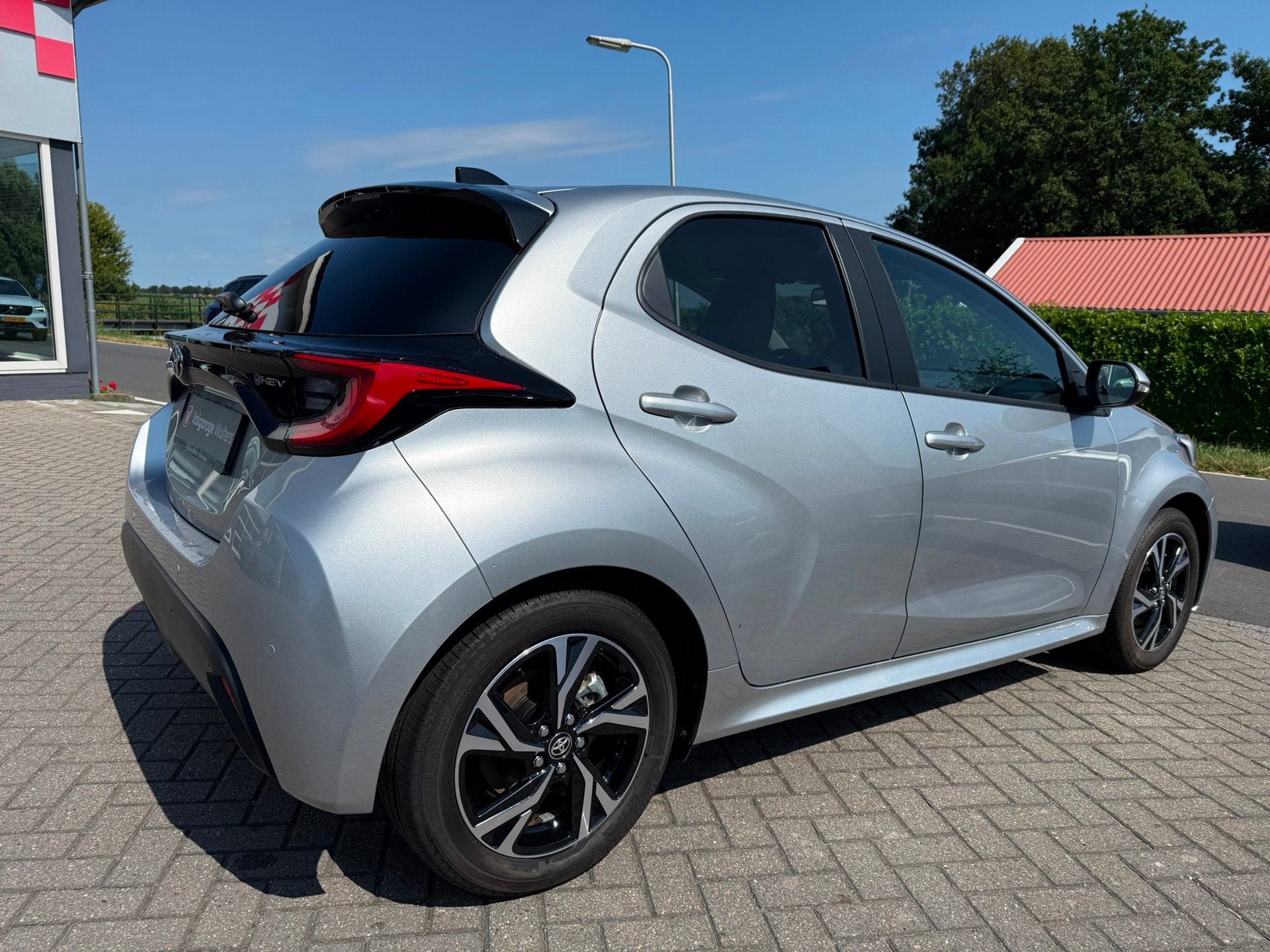 Toyota Yaris 1.5 Hybrid 115 Dynamic RIJKLAARPRIJS!, Auto's, 12 maanden, Gebruikt, Yaris, Te koop