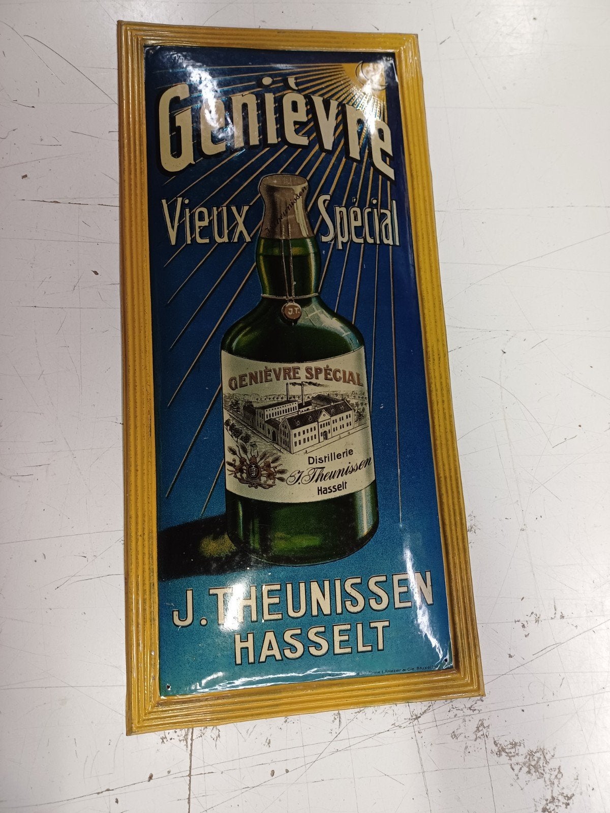 Gebold blikken reclamebord - Genièvre Vieux Special, Verzamelen, Merken en Reclamevoorwerpen, Ophalen of Verzenden