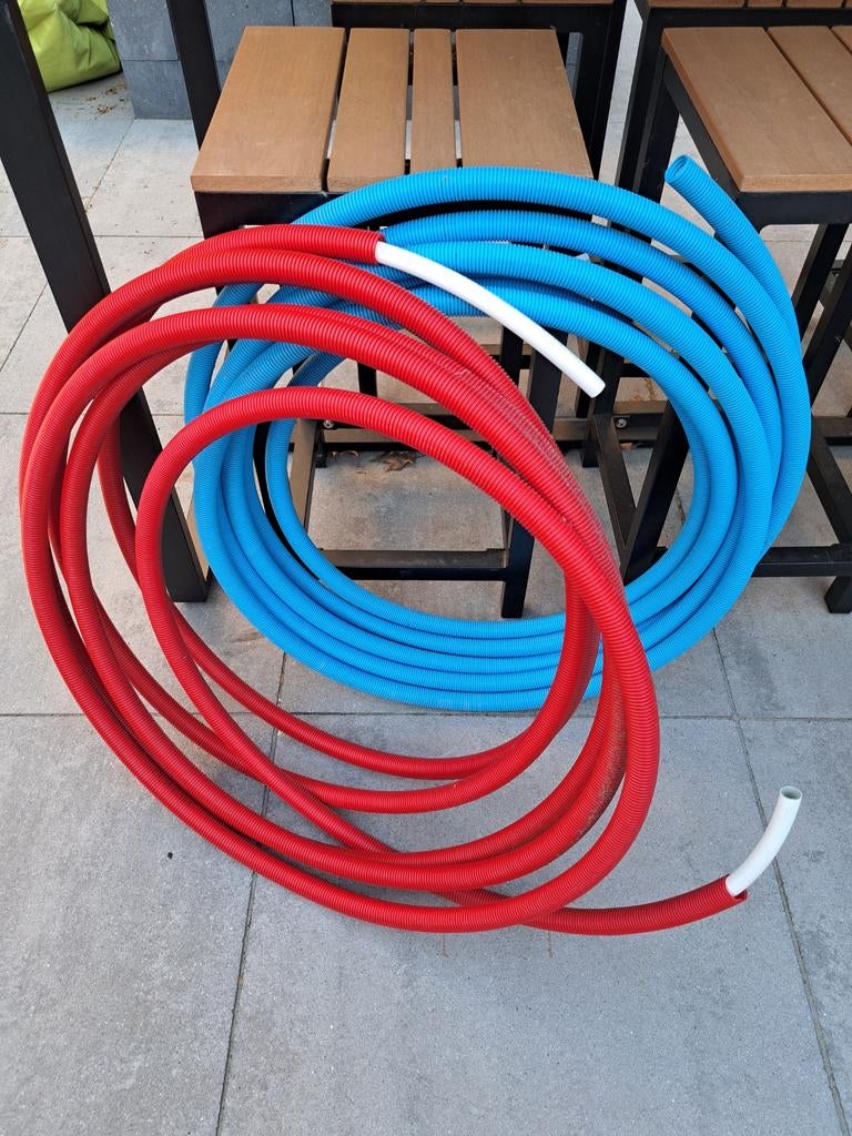 Henco verwarmingsbuizen - Rood en Blauw, Doe-het-zelf en Verbouw, Buizen en Afvoer, Ophalen, Overige materialen, Gebruikt, 6 meter of meer