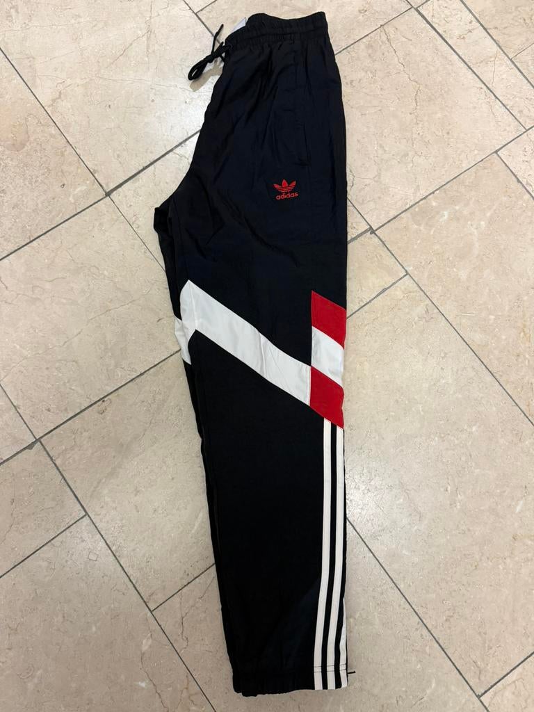 Te koop nieuwe Adidas Track Pant Manchester United, Postlaan 3, Zwart, Nieuw, Ophalen of Verzenden