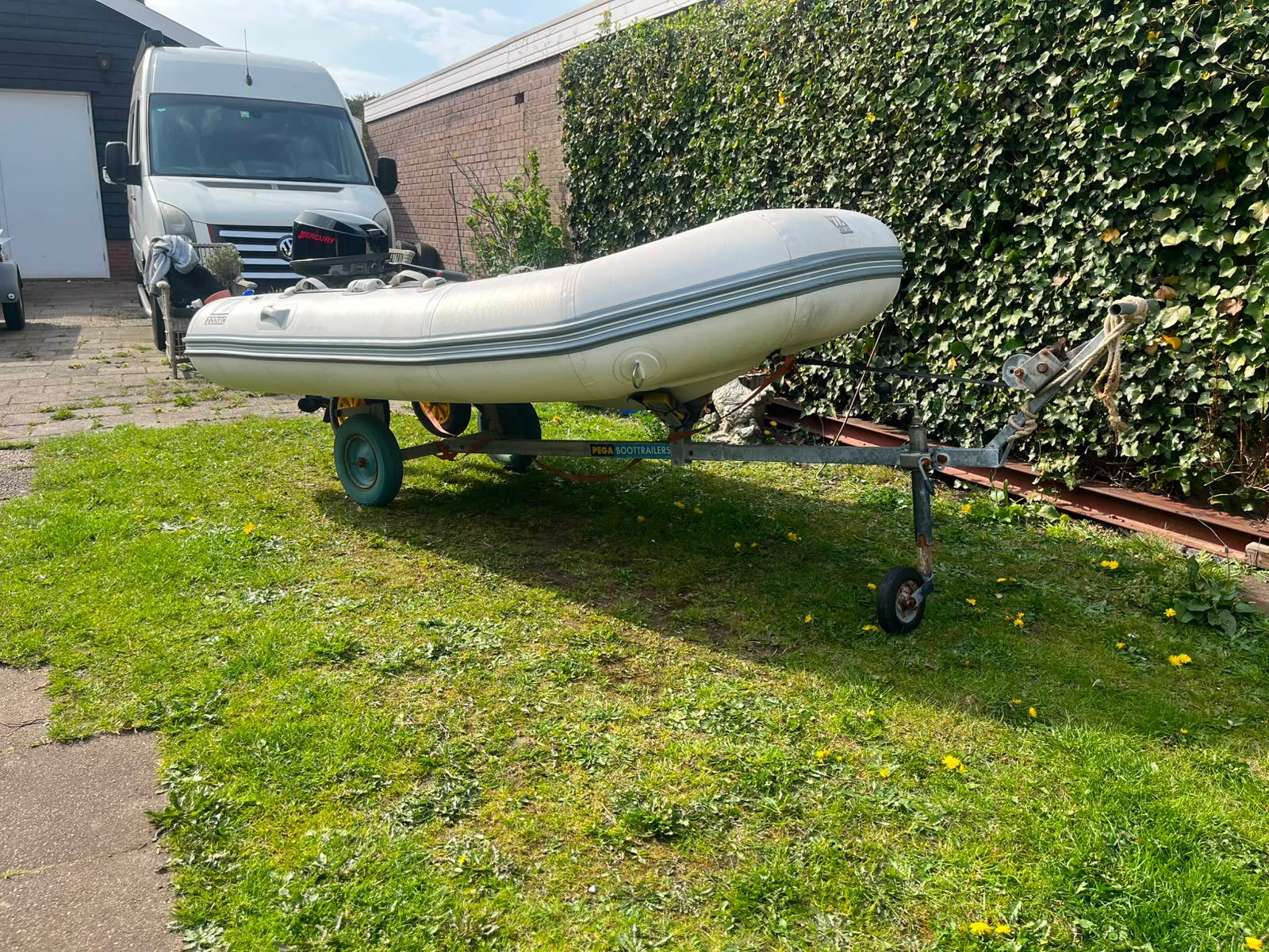 Zodiac yachtline r 310 incl mercury 8 pk en strand trailer, 8 pk, Zodiac, 3 m, Ophalen