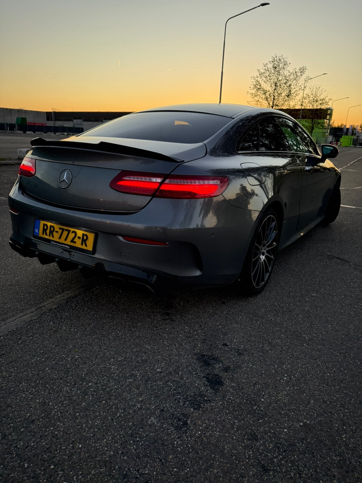 Mercedes-Benz E-Klasse E300 275pk 2018 Grijs, Achterwielaandrijving, 1800 kg, Euro 6, 4 cilinders