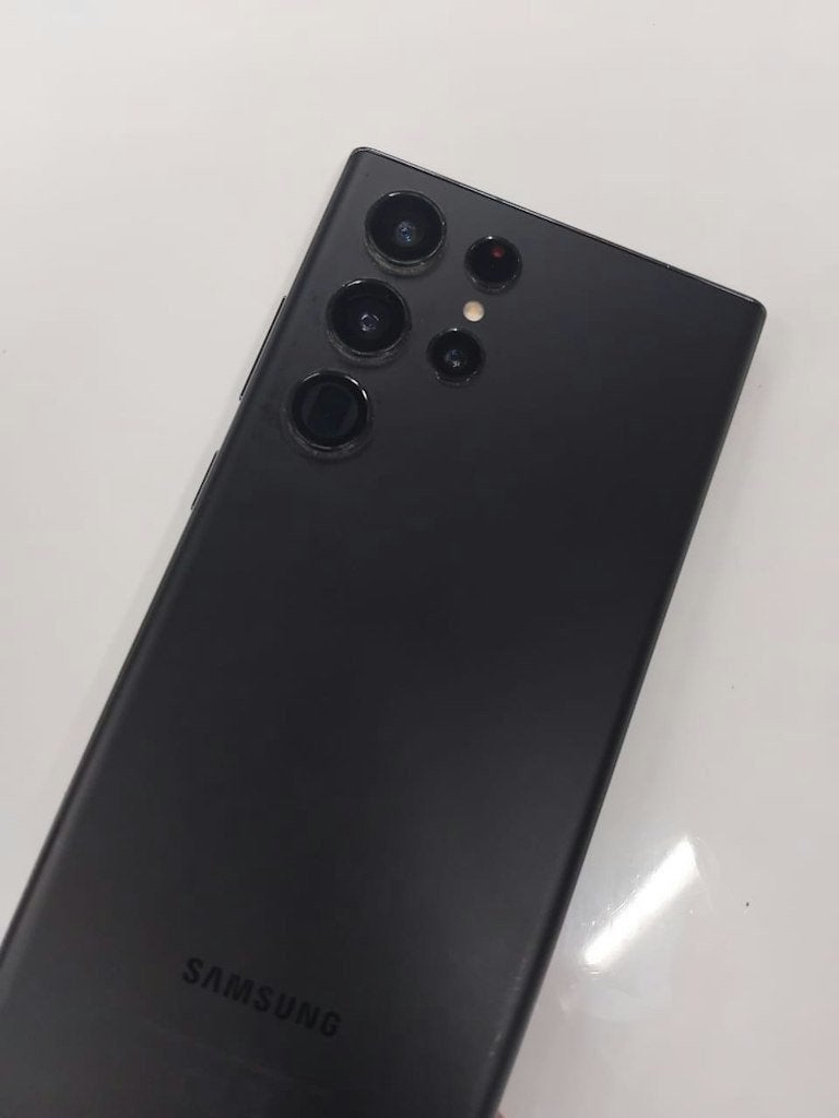 Foto 2 van Samsung S22 Ultra 128GB Zwart