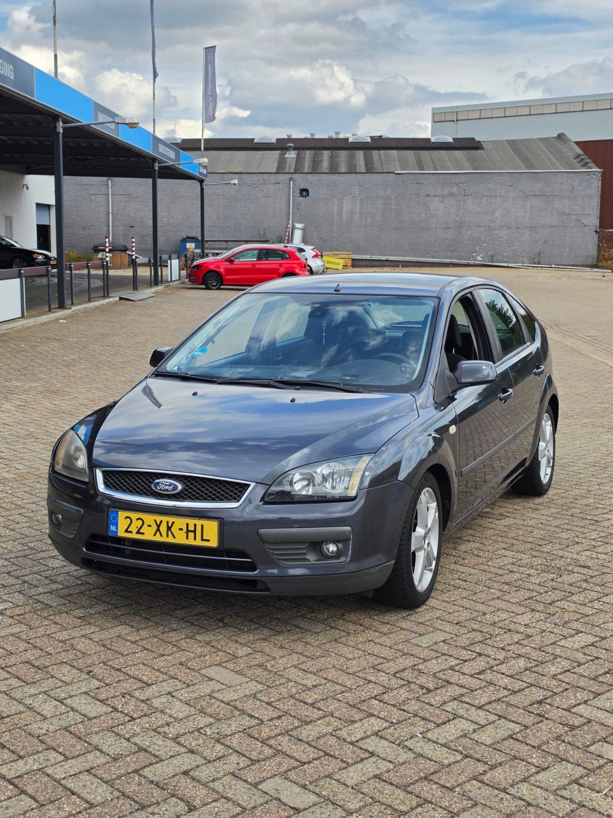 Ford Focus 1.6 74KW 5D 2007 Grijs. 187.719, Auto's, 1596 cc, 15 km/l, 4 cilinders, 49 €/maand