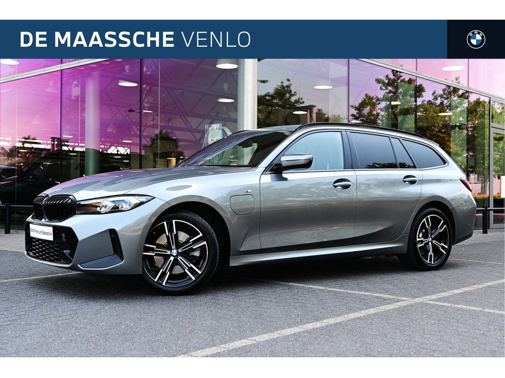 BMW 3 Serie Touring 330e M Sport Automaat / Trekhaak / Sport, Auto's, BMW, 1998 cc, Achterwielaandrijving, Gebruikt, 4 cilinders