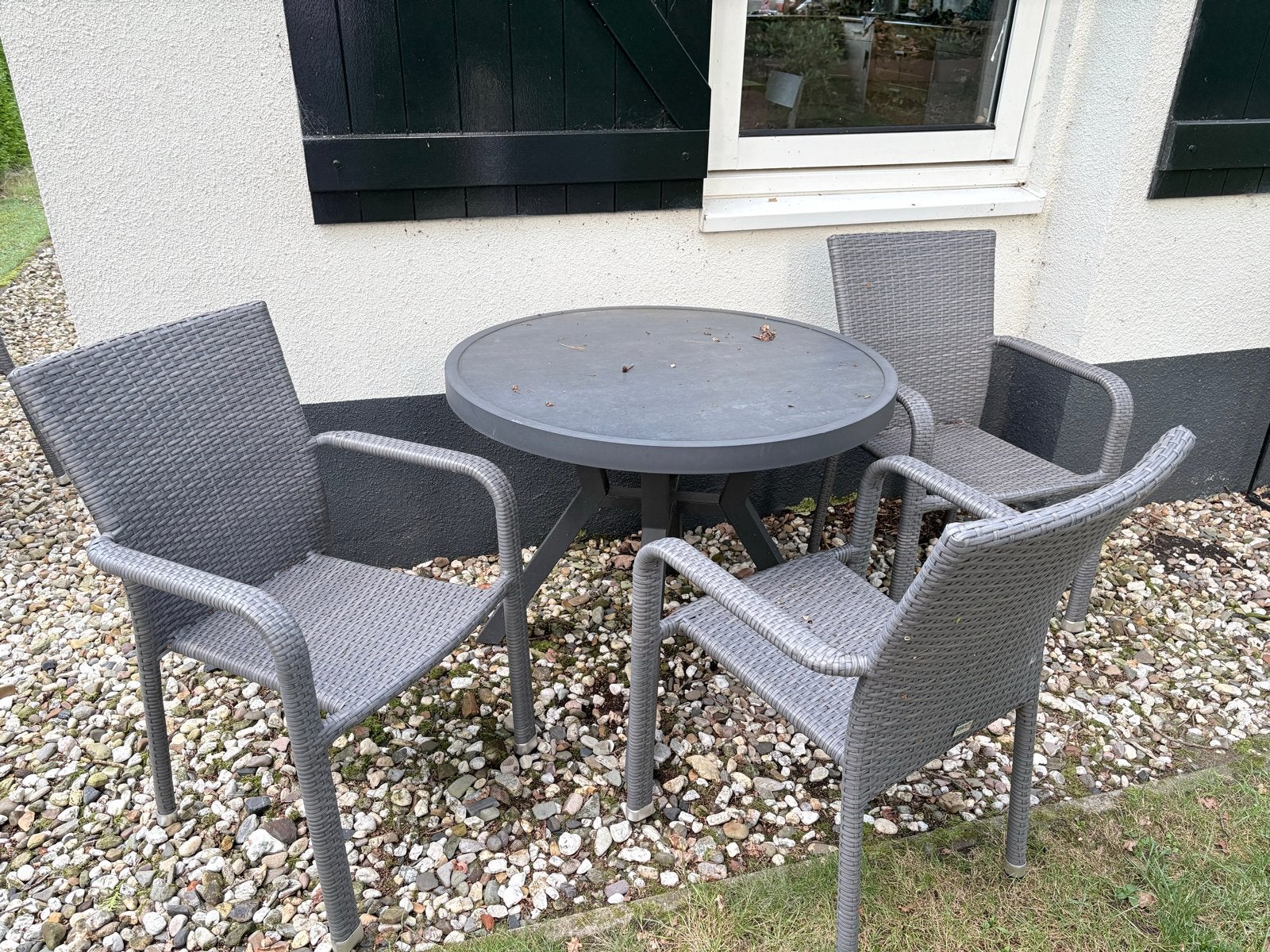 Tuinset met 4 stoelen en ronde tafel, Tuin en Terras, Tuinsets en Loungesets, Ophalen, 4 zitplaatsen, Kunststof, Gebruikt