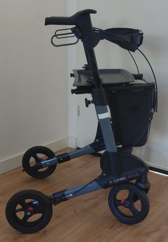Rollator Topro Troja 2G M + Rugband + Tas + Dienblad(8.1 kg), Diversen, Ophalen, Lichtgewicht, Zo goed als nieuw