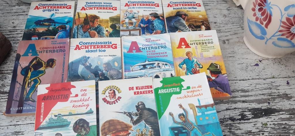 pocketboekjes inspecteur Arglistig en commisaris Achterberg, Ophalen of Verzenden