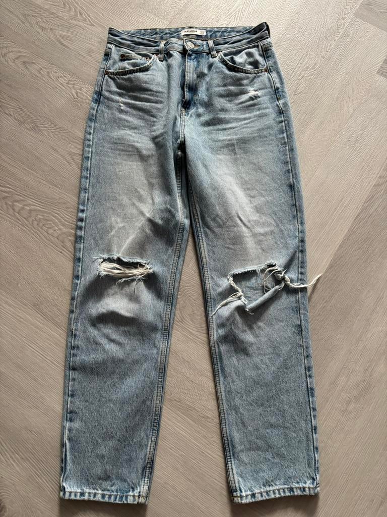 Mooie MOM jeans mt 38, Pull & Bear, Kleding | Dames, Ophalen of Verzenden, Zo goed als nieuw, Blauw, W30 - W32 (confectie 38/40)