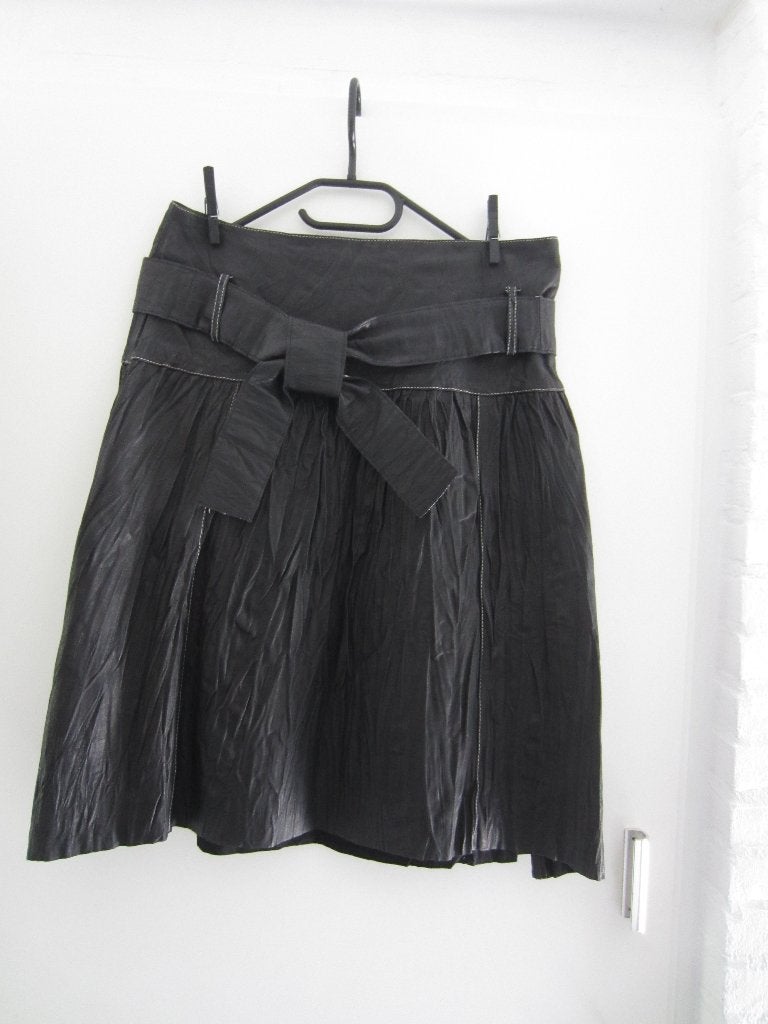 zwart leren rok mt 40 nw, Kleding | Dames, Rokken, Bruin, Verzenden, Maat 42/44 (L), Nieuw