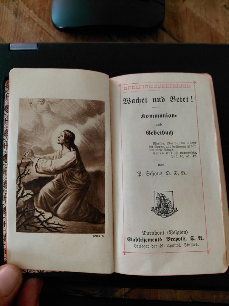 Oud Communie- en Gebedenboekje 1920 "Wachet und Betet!", Antiek en Kunst, Antiek | Boeken en Bijbels, Ophalen of Verzenden, P. Schons, O.S.B.