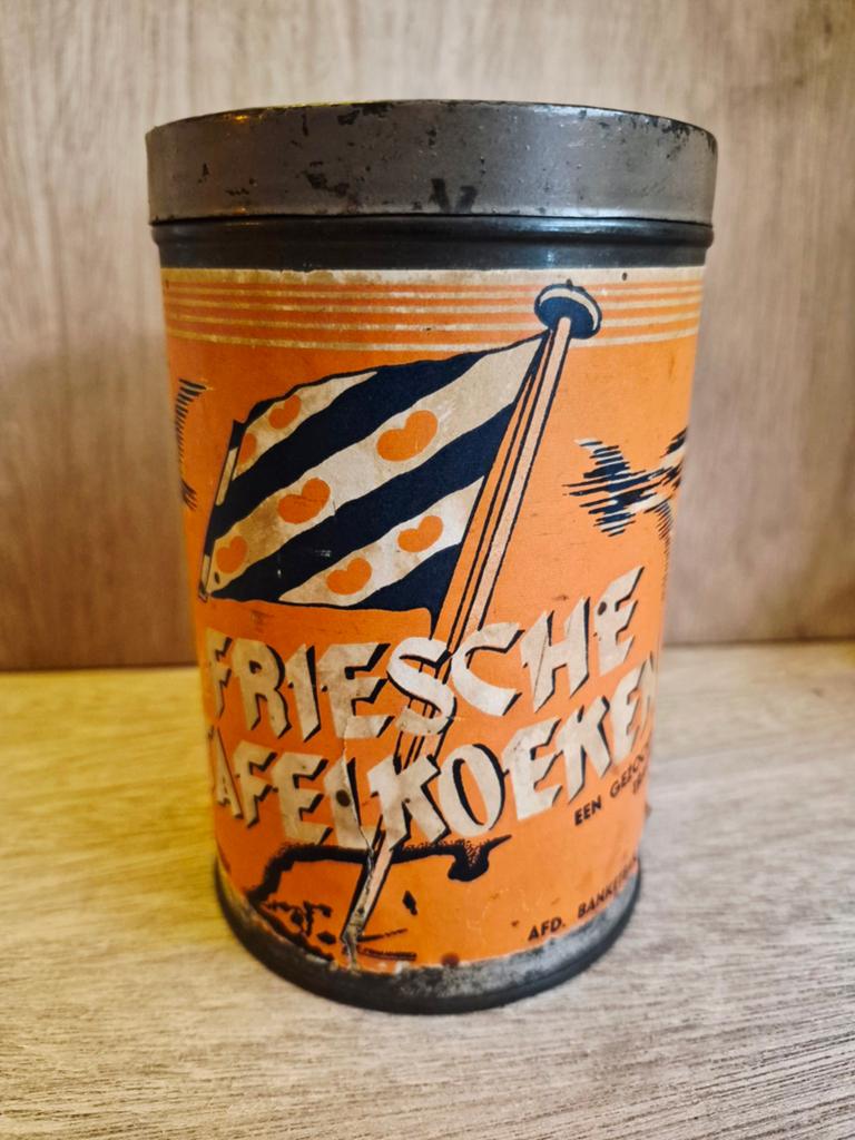Oud blik Friesche koeken, Sint Johannesga, Ophalen, Gebruikt, Koek(jes)