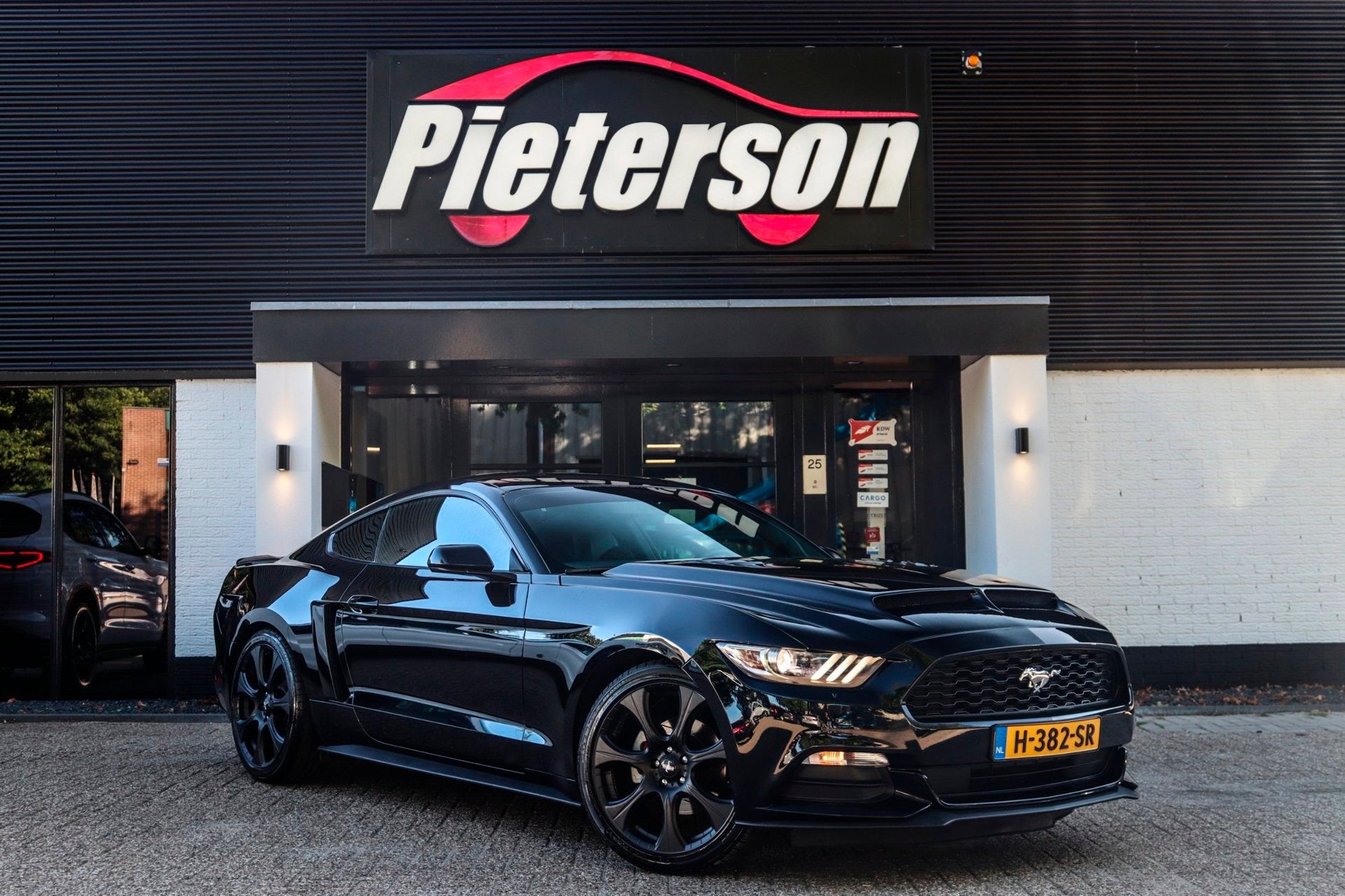 Ford USA Mustang 3.7 V6 LEDER CAMERA KEYLESS APPLE CARPLAY, Auto's, Automaat, Achterwielaandrijving, Gebruikt, 4 stoelen