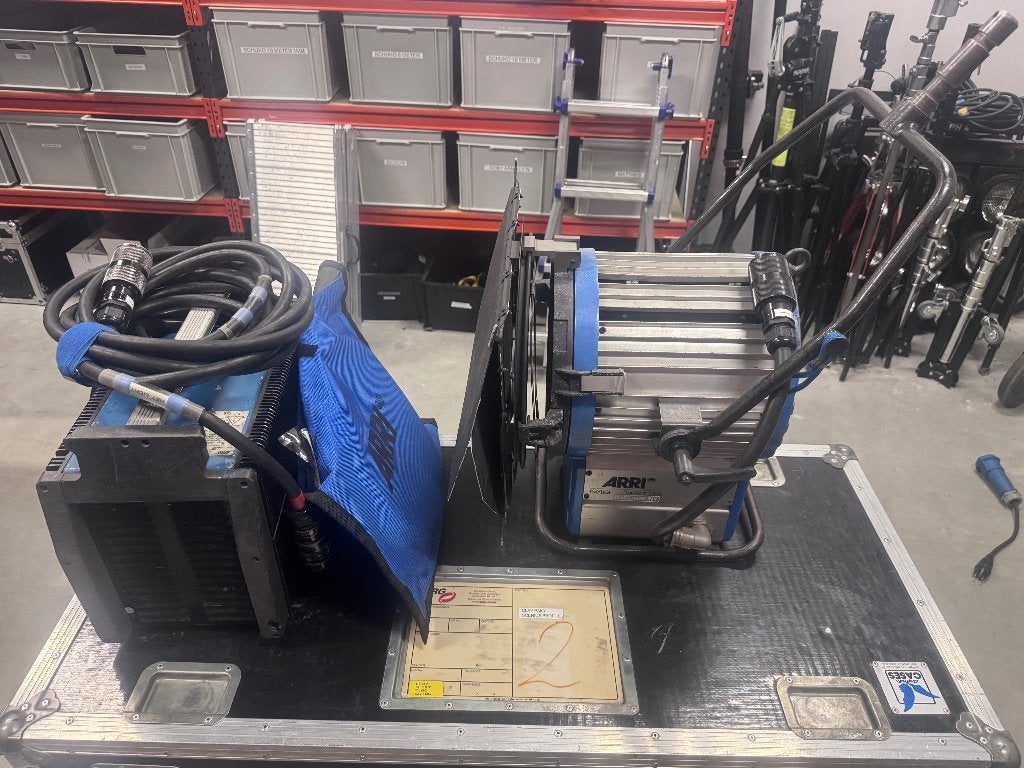 ARRI Daylight Compact 2500HMI Lamp, Ballast, kabel en scrims, Arri, Belichting, Ophalen, Gebruikt