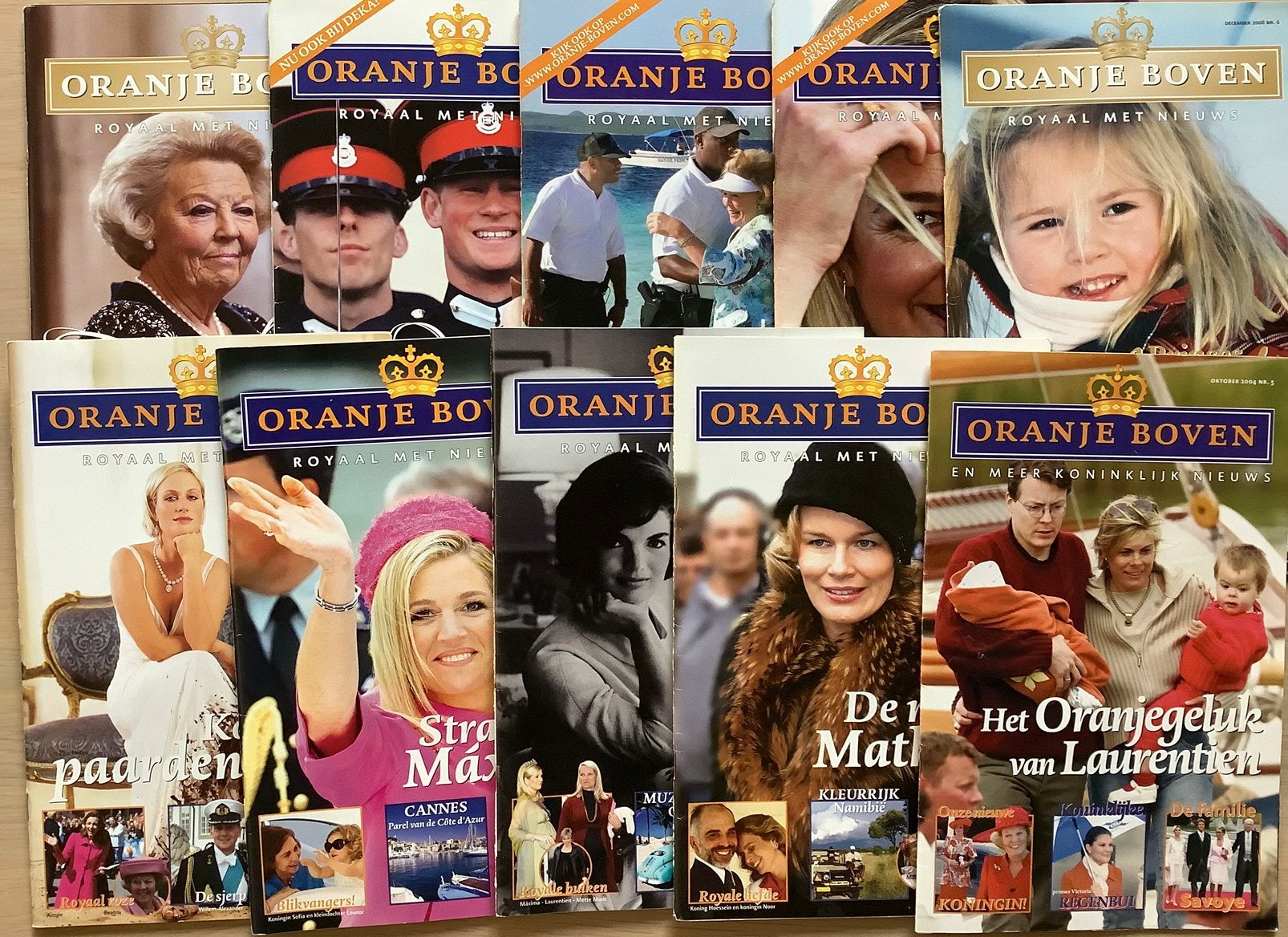 10 ex. Van het blad Oranje Boven - 2004/2008/2009, Verzamelen, Koninklijk Huis en Royalty, Ophalen of Verzenden, Gebruikt, Tijdschrift of Boek